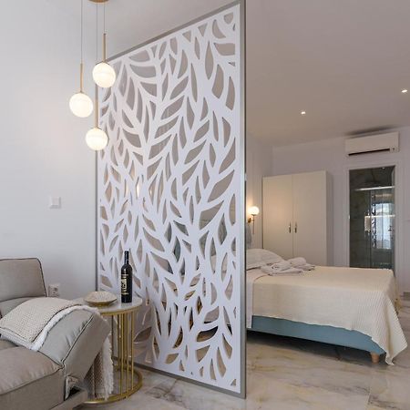 Dionisos Suites Lixouri Exterior photo