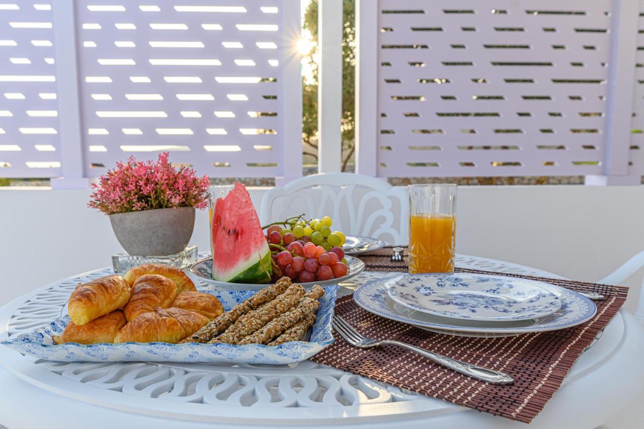 Dionisos Suites Lixouri Exterior photo