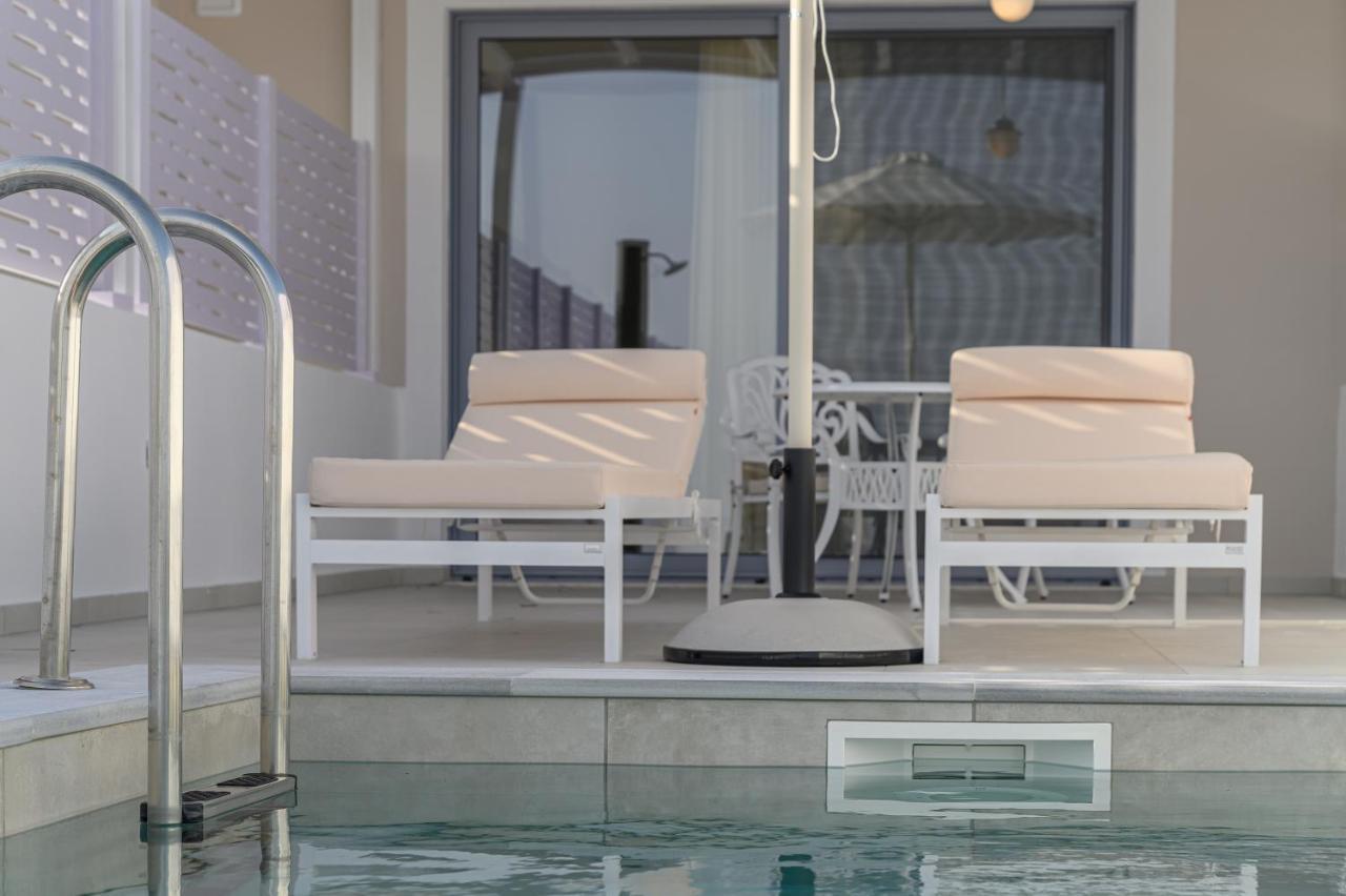 Dionisos Suites Lixouri Exterior photo