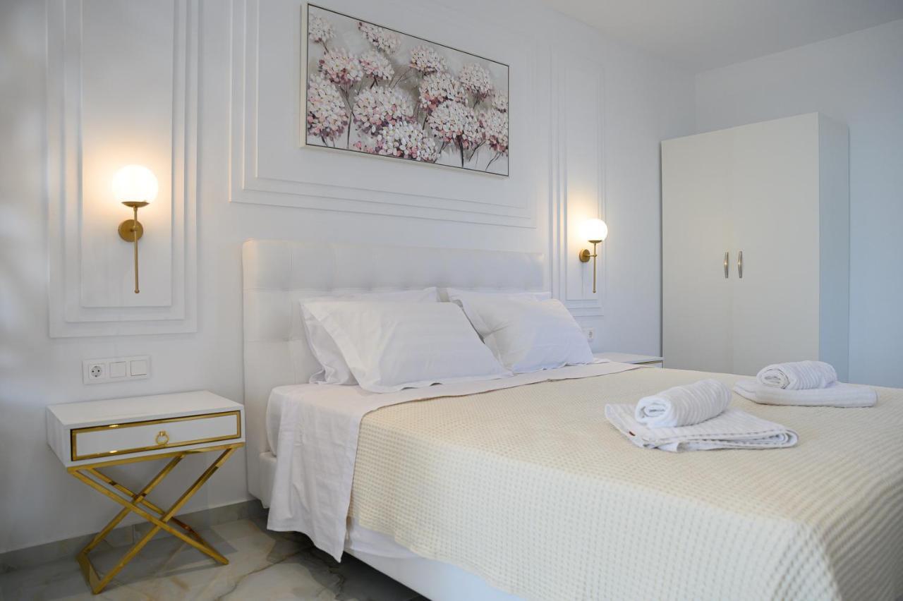 Dionisos Suites Lixouri Exterior photo