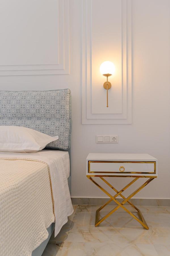 Dionisos Suites Lixouri Exterior photo